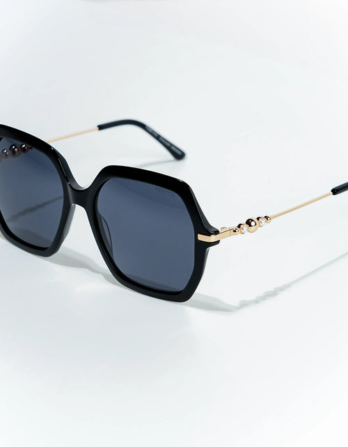 تحميل الصورة إلى عارض المعرض، Women’s Luxury Sunglasses Verutti AT1151-C01
