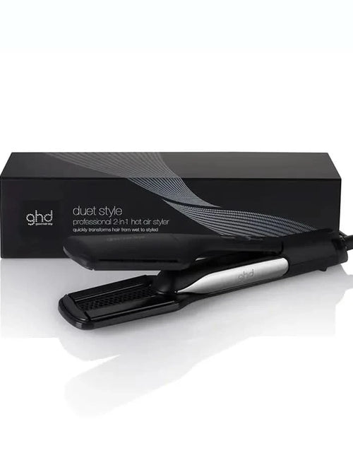 تحميل الصورة إلى عارض المعرض، جهاز تصفيف الشعر بالهواء الساخن GHD Duet Style 2 في 1 باللون الأسود
