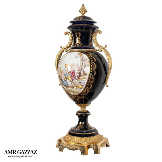 Acf Victorian romantic French Porcelain Gilt luxury Vase with bronze handle