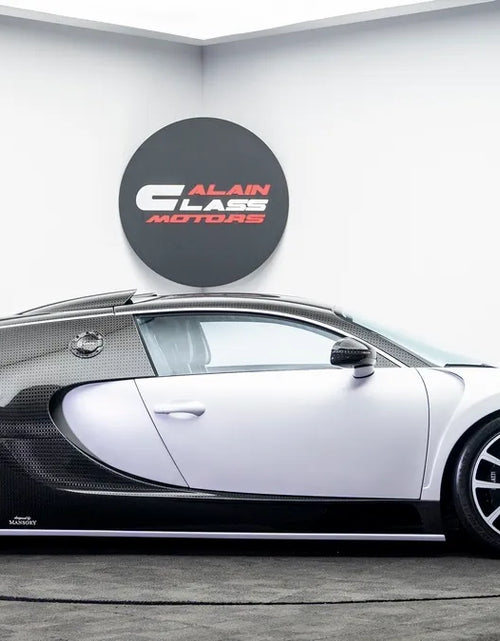 Load image into Gallery viewer, 2006 Bugatti Veyron
