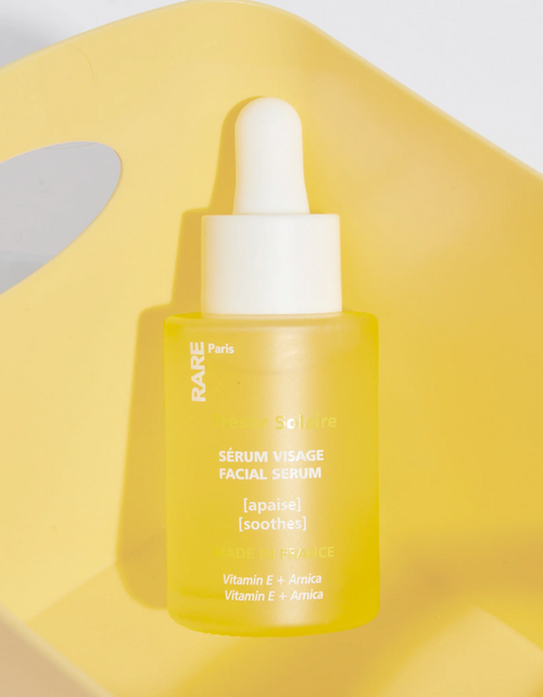 Load image into Gallery viewer, Trésor Solaire Soothing Face Serum 30ml

