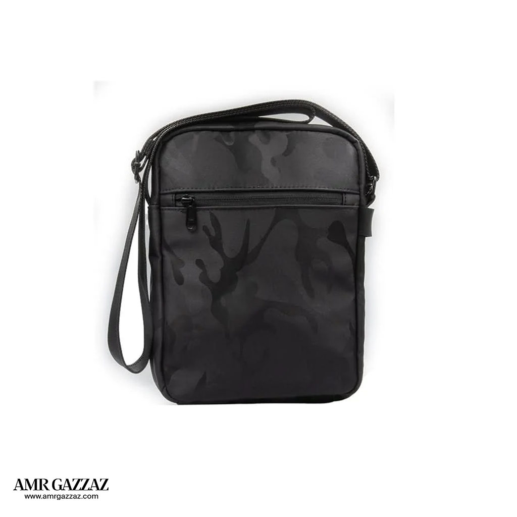 حقيبة AG Stealth Crossbody - إصدار مموه باللون الأسود