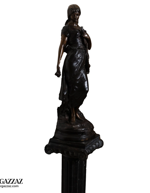 Load image into Gallery viewer, A girl from the Roman era Beautiful classic Italian bronze statue of a young girl from the Roman era on a marble column
