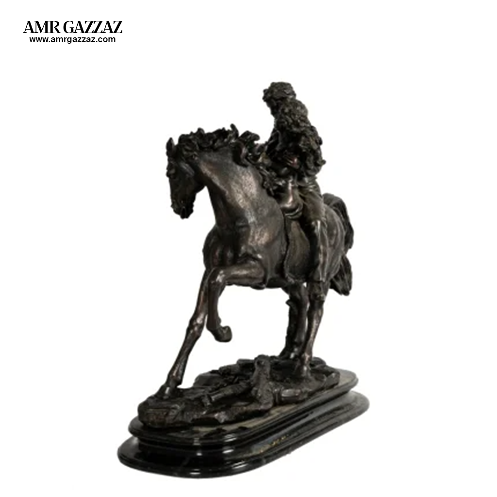 Love Couple Sitting on Horse wooden status