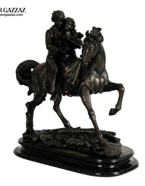 Load image into Gallery viewer, Love Couple Sitting on Horse wooden status
