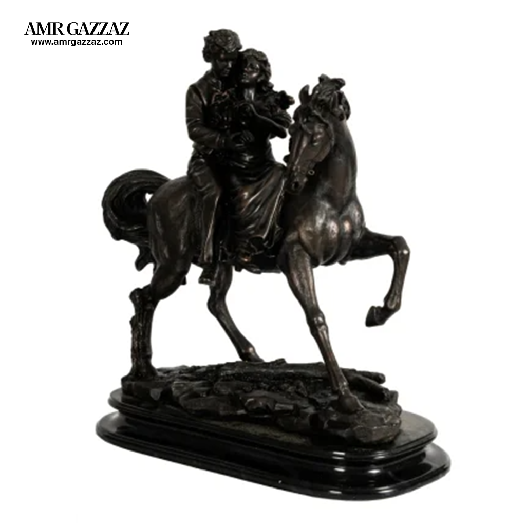 Love Couple Sitting on Horse wooden status
