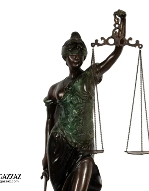 Load image into Gallery viewer, A bronze Justice Statue
