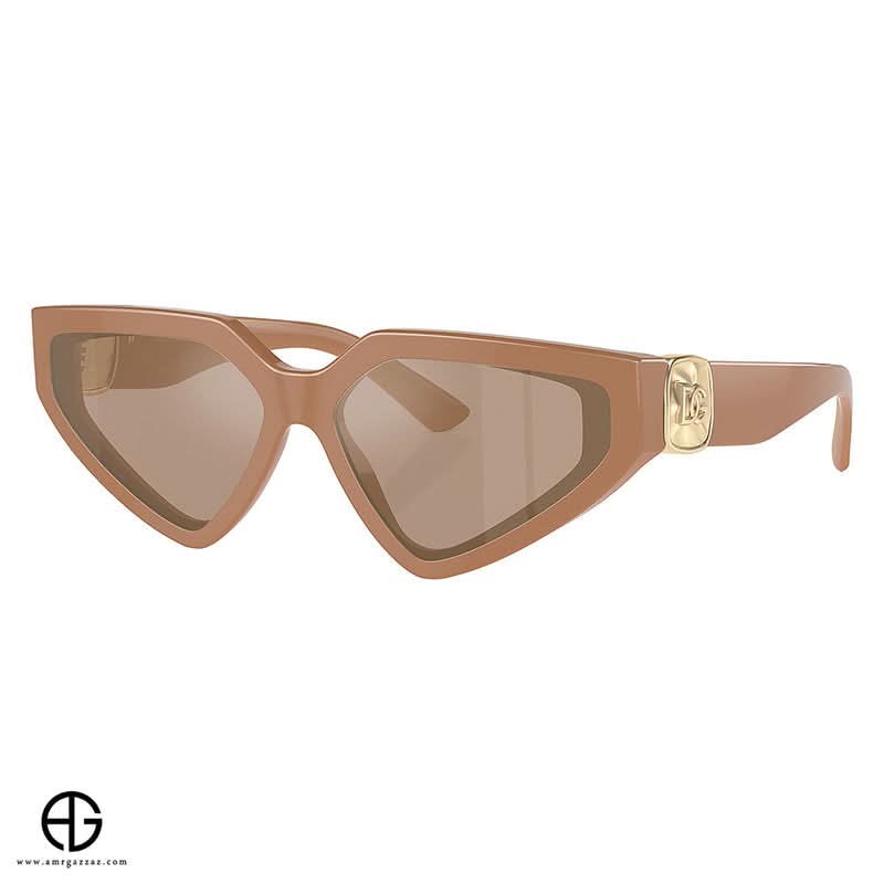 نظارة شمسية دولتشي آند غابانا كلاسيك تشارم للنساء مقاس 10
