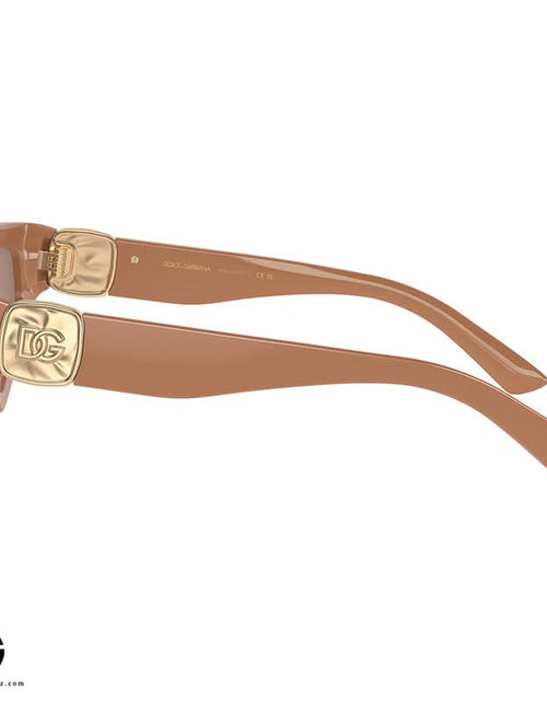 تحميل الصورة إلى عارض المعرض، نظارة شمسية دولتشي آند غابانا كلاسيك تشارم للنساء مقاس 10
