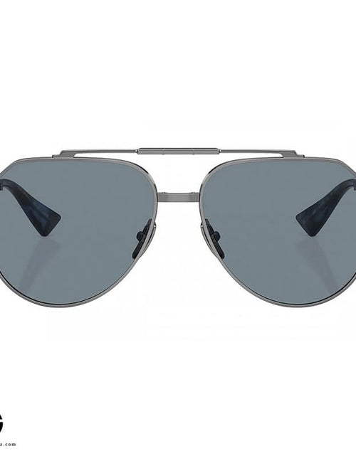 تحميل الصورة إلى عارض المعرض، نظارات شمسية دولتشي آند غابانا بتصميم جريء للرجال 10
