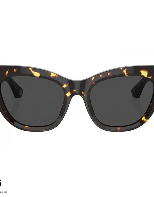 تحميل الصورة إلى عارض المعرض، نظارات شمسية بربري كاجوال فايب للنساء مقاس 16
