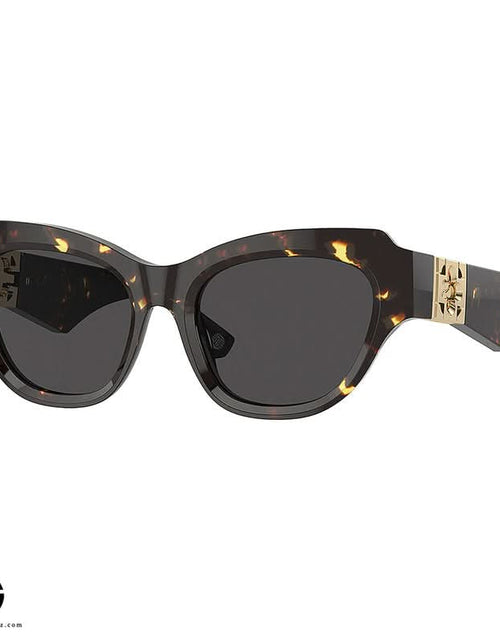 تحميل الصورة إلى عارض المعرض، نظارات شمسية بربري كاجوال فايب للنساء مقاس 16
