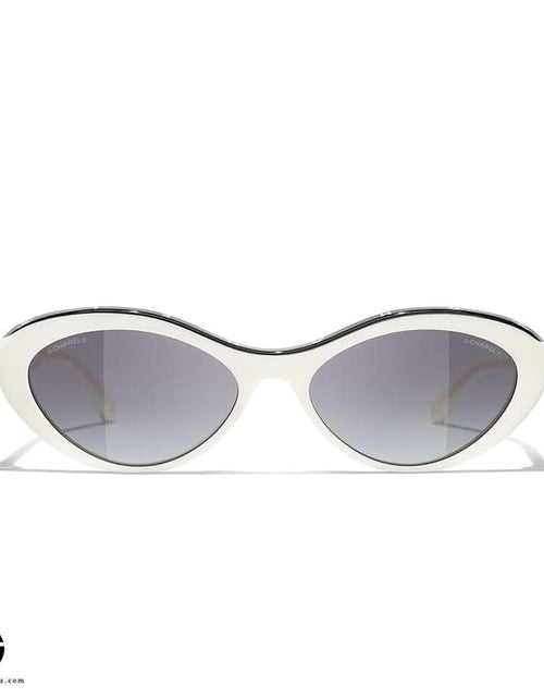 Load image into Gallery viewer, Sunglasses CHANEL Sleek Finish Woman 1
