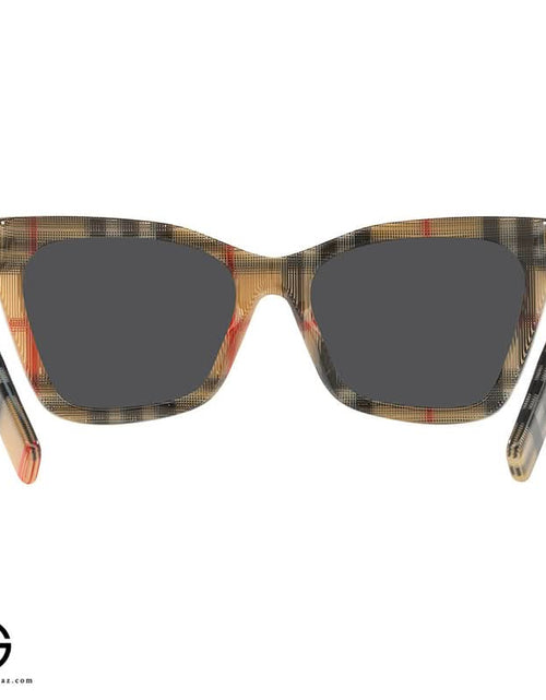 تحميل الصورة إلى عارض المعرض، نظارات شمسية بربري بتصميم جريء للنساء مقاس 31
