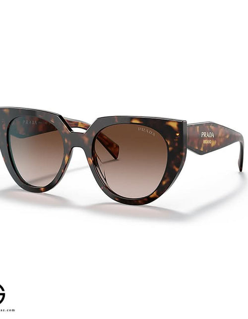 تحميل الصورة إلى عارض المعرض، نظارة شمسية برادا أيقونية للنساء مقاس 45
