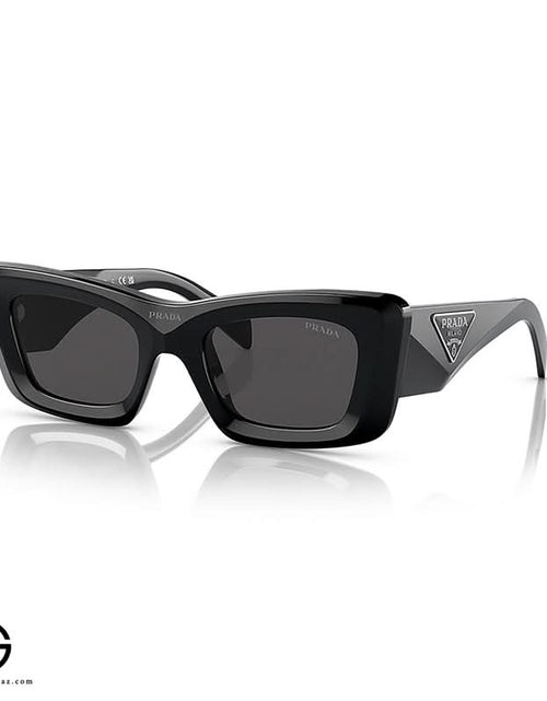 تحميل الصورة إلى عارض المعرض، نظارة شمسية برادا أوربان إيدج للنساء مقاس 47
