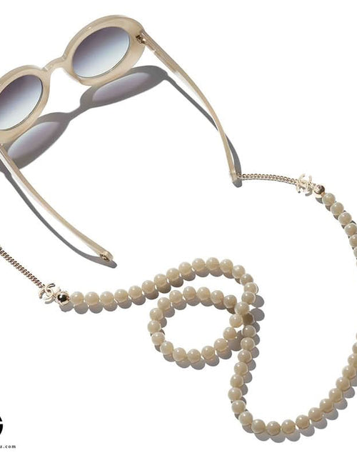 Load image into Gallery viewer, Sunglasses CHANEL Modern Touch Woman 6
