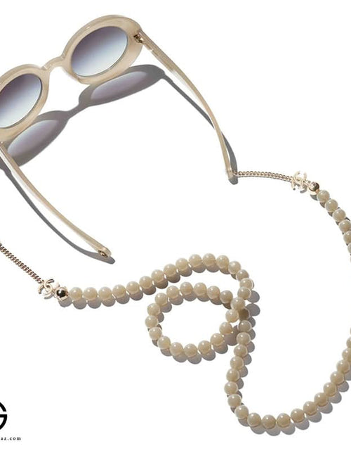 Load image into Gallery viewer, Sunglasses CHANEL Modern Touch Woman 6
