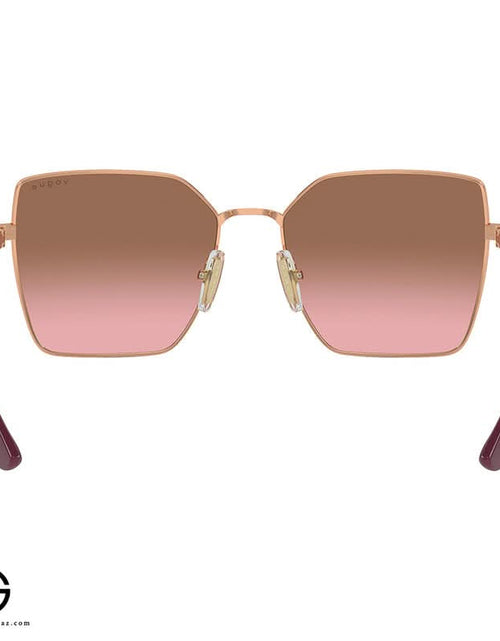 تحميل الصورة إلى عارض المعرض، نظارة شمسية VOGUE أنيقة للنساء مقاس 55
