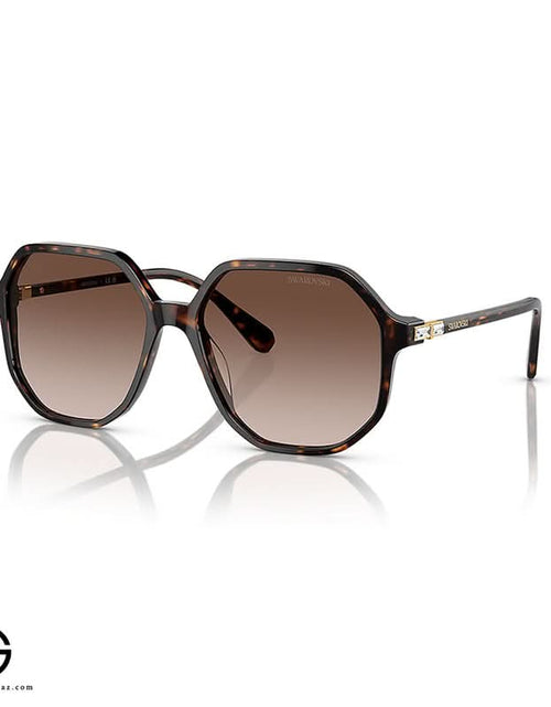 تحميل الصورة إلى عارض المعرض، نظارة شمسية سواروفسكي أوربان إيدج للنساء مقاس 28
