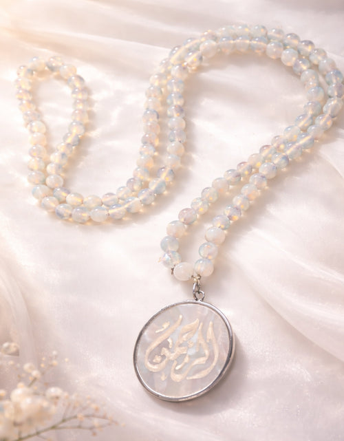 Load image into Gallery viewer, Nacre Signature Necklace
