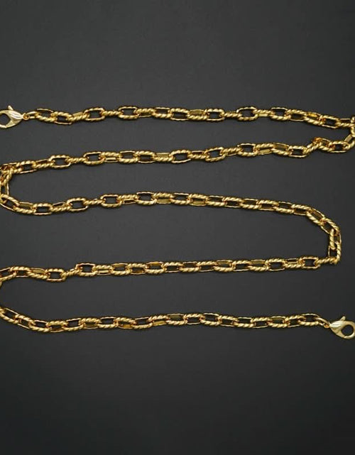 Load image into Gallery viewer, Cardinal gold plated chain 001
