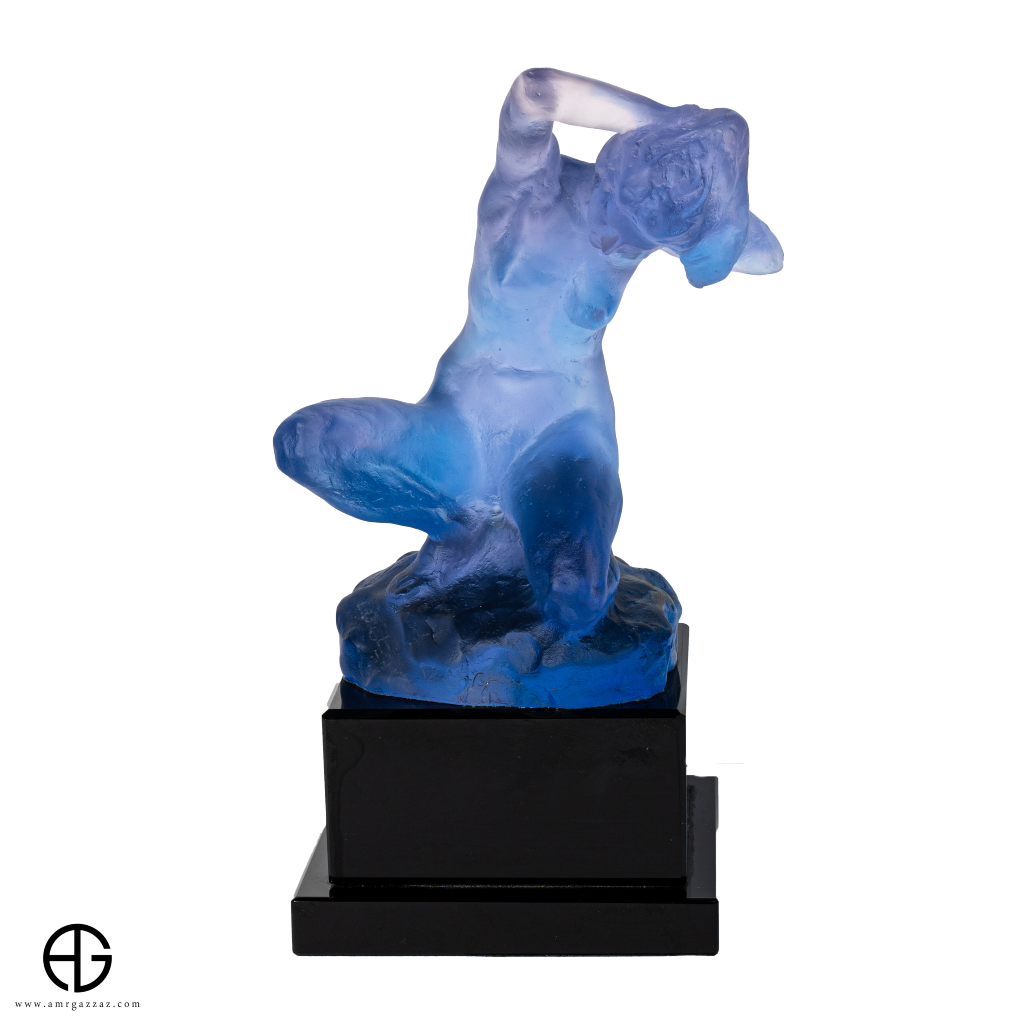 A PATE-DE-VERRE LADY GLASS SCULPTURE