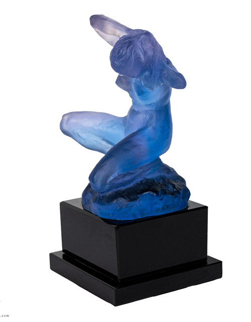 تحميل الصورة إلى عارض المعرض، A PATE-DE-VERRE LADY GLASS SCULPTURE
