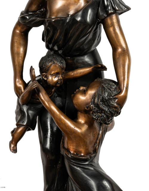 تحميل الصورة إلى عارض المعرض، A bronze Motherhood Statue
