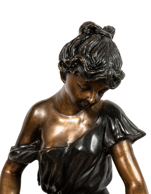 تحميل الصورة إلى عارض المعرض، A bronze Motherhood Statue
