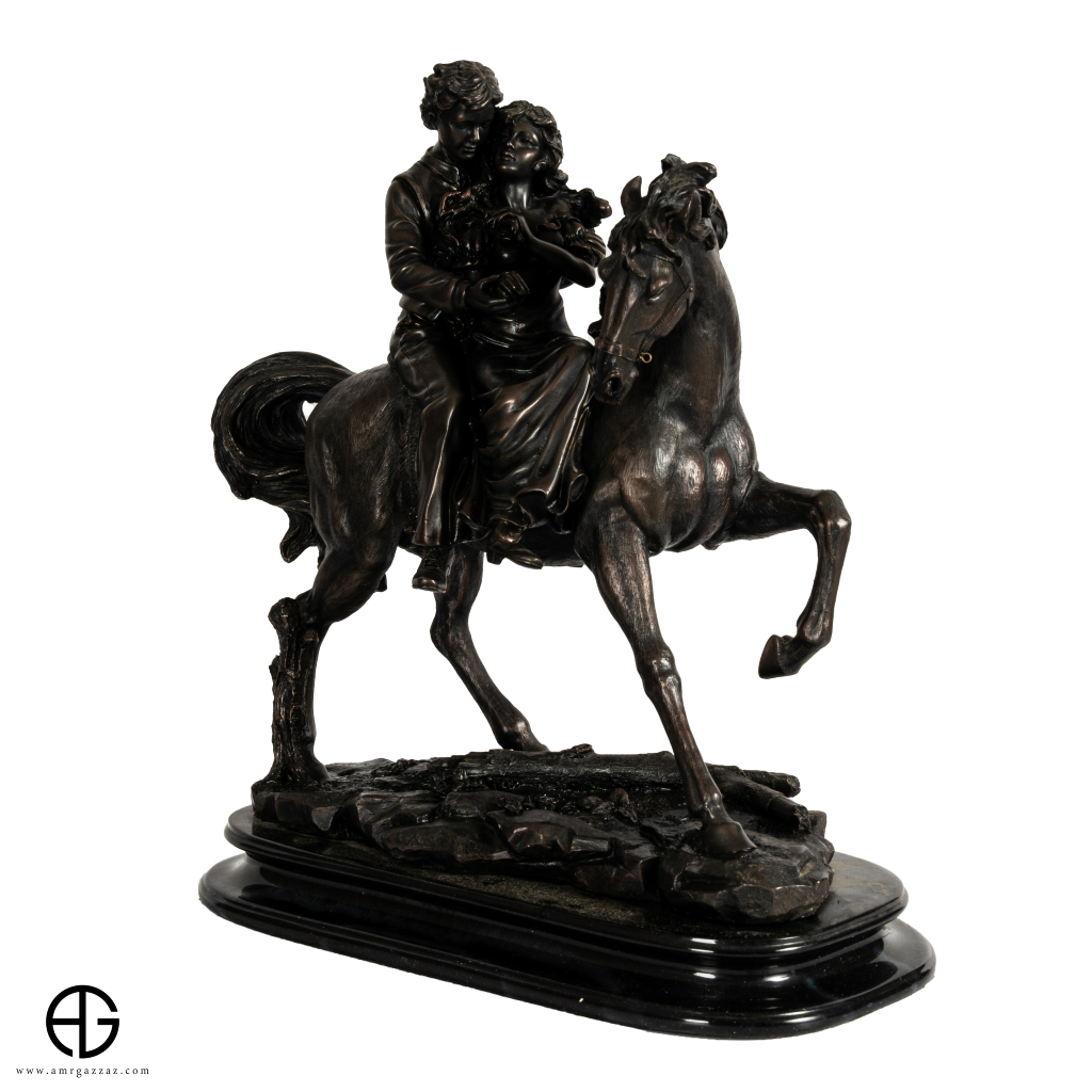 Love Couple Sitting on Horse wooden status