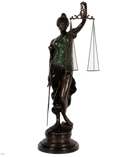 تحميل الصورة إلى عارض المعرض، A bronze Justice Statue
