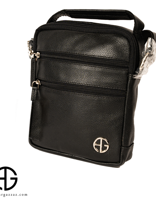 تحميل الصورة إلى عارض المعرض، Black shoulder bag
