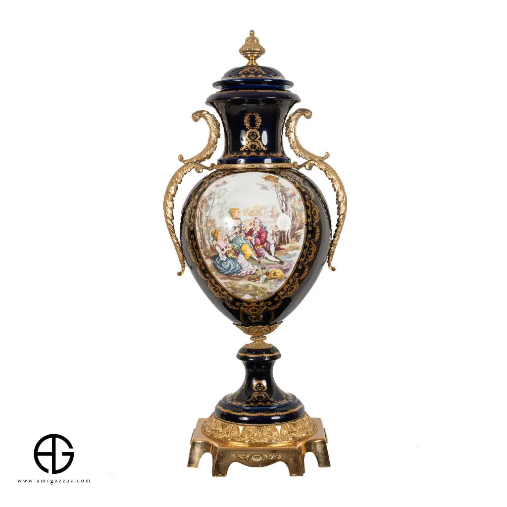 Acf Victorian romantic French Porcelain Gilt luxury Vase with bronze handle