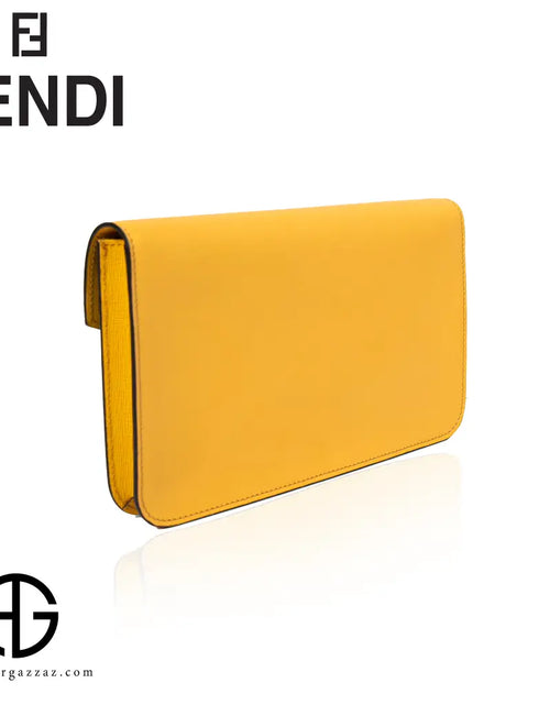 تحميل الصورة إلى عارض المعرض، Fendi Tricolor Leather Envelope Clutch
