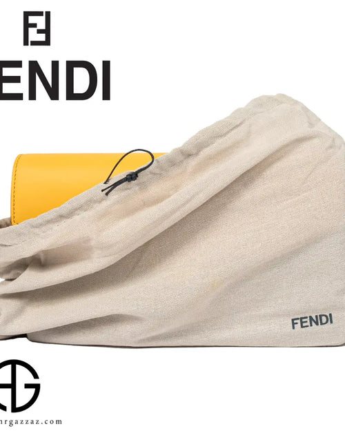 تحميل الصورة إلى عارض المعرض، Fendi Tricolor Leather Envelope Clutch
