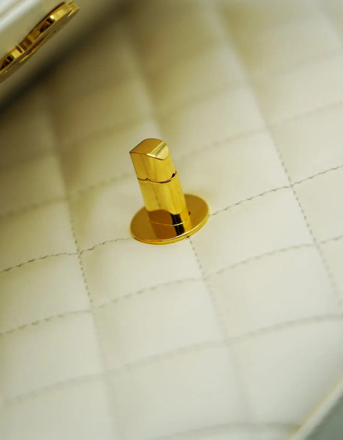 Load image into Gallery viewer, Opera Ivory Quilted Calf Leather Handbag
