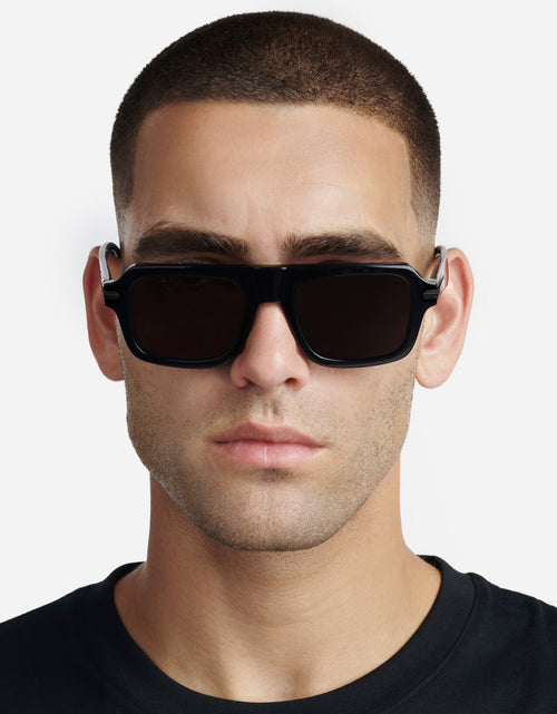 Load image into Gallery viewer, Sunglasses / Dude - Black
