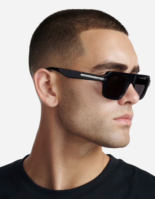 Load image into Gallery viewer, Sunglasses / Dude - Silver
