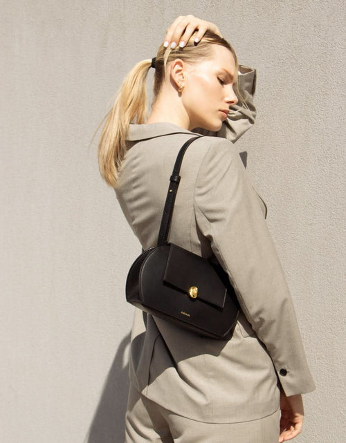 Load image into Gallery viewer, Noir
