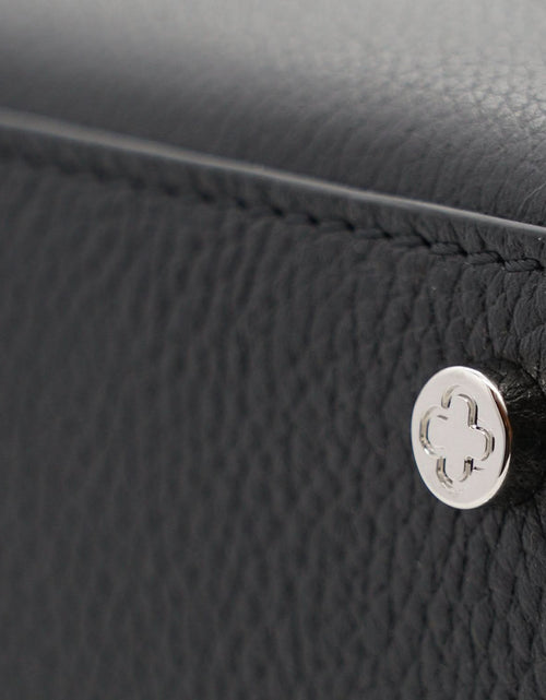 تحميل الصورة إلى عارض المعرض، حقيبة يد جلدية سوداء مزخرفة على شكل زهرة للسيدة الأولى
