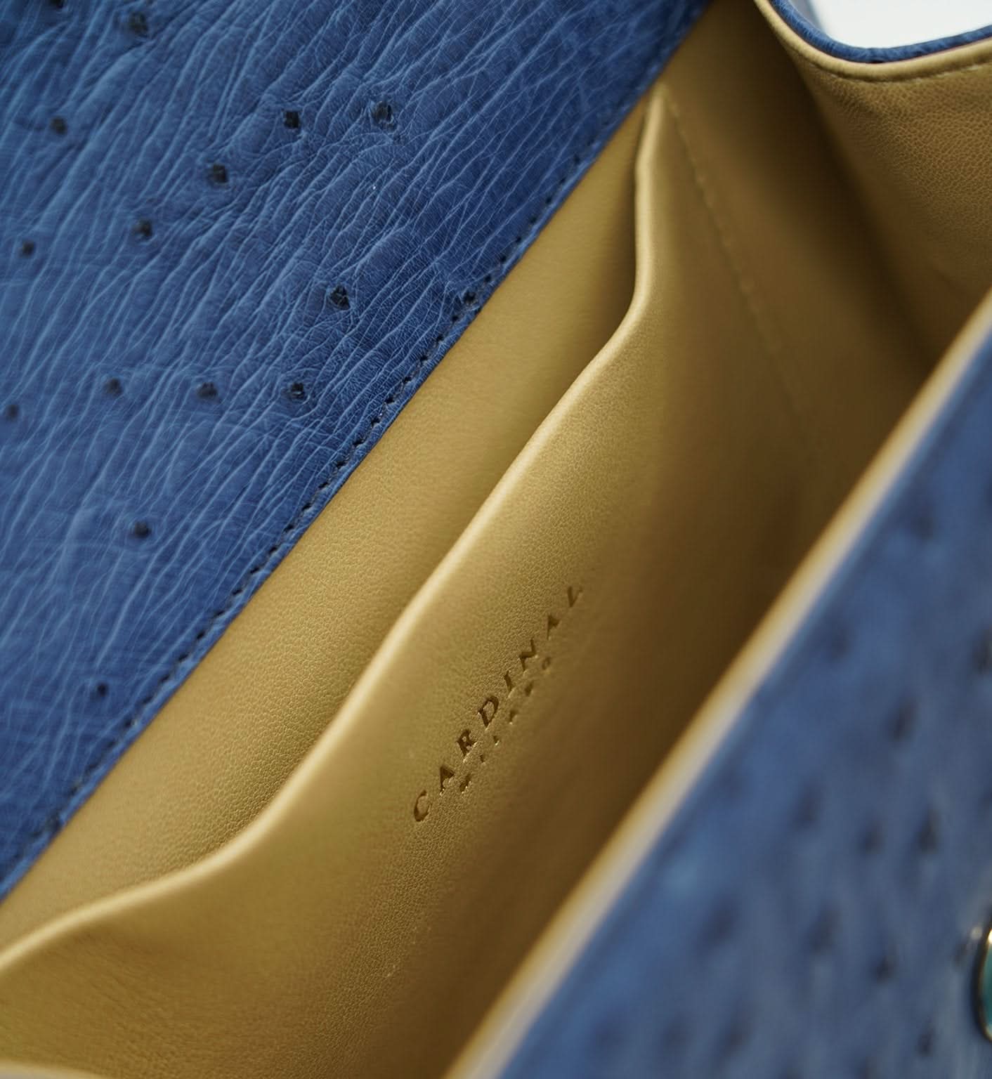 حقيبة يد جلدية زرقاء من جلد النعام للسيدة الأولى