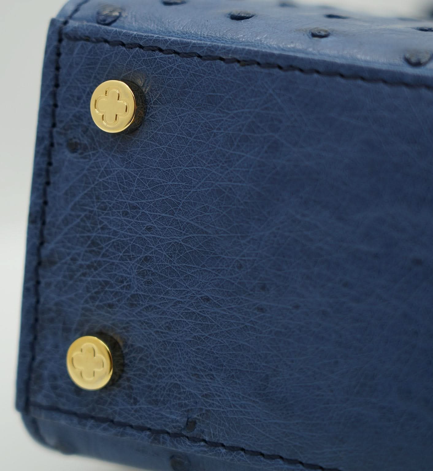 حقيبة يد جلدية زرقاء من جلد النعام للسيدة الأولى