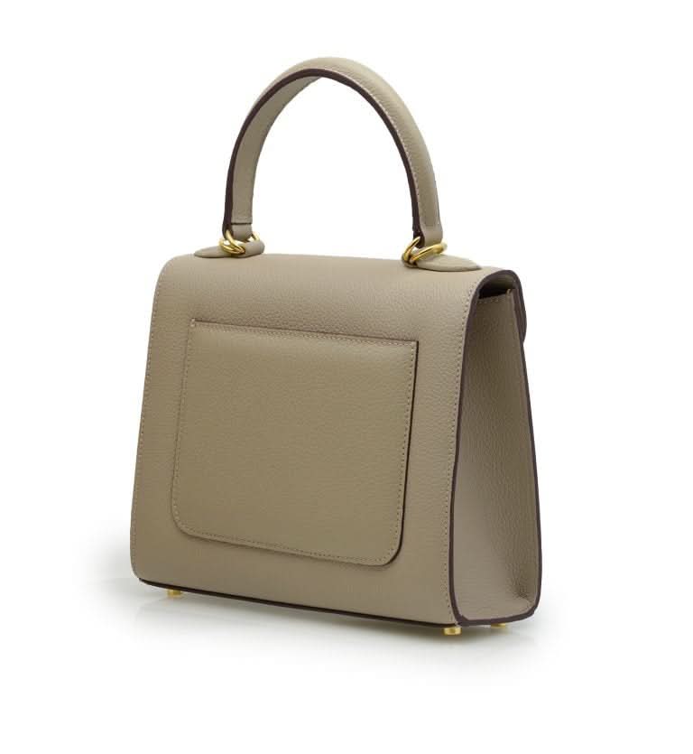 حقيبة يد جلدية باللون البني الداكن من السيدة الأولى