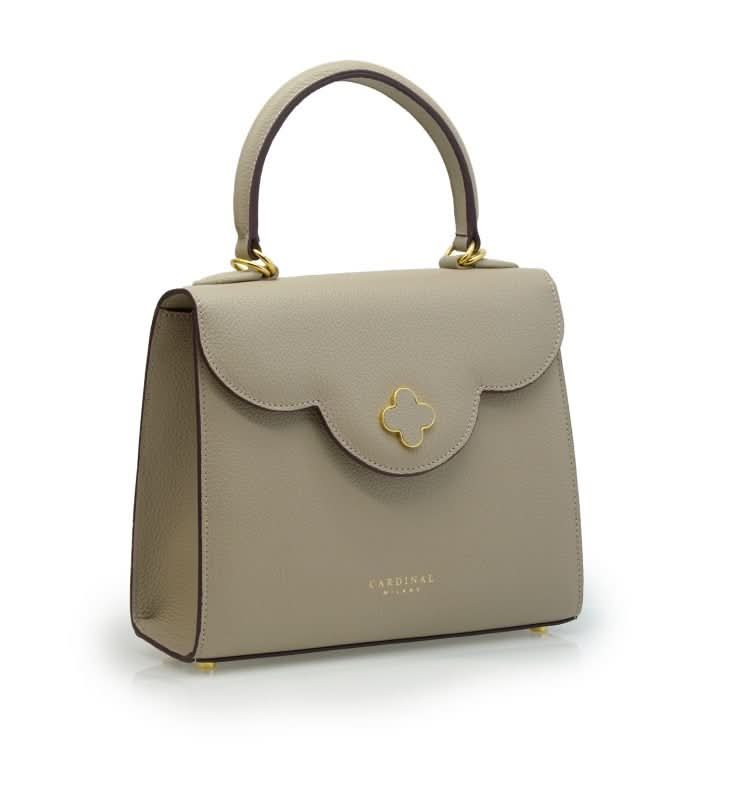 حقيبة يد جلدية باللون البني الداكن من السيدة الأولى