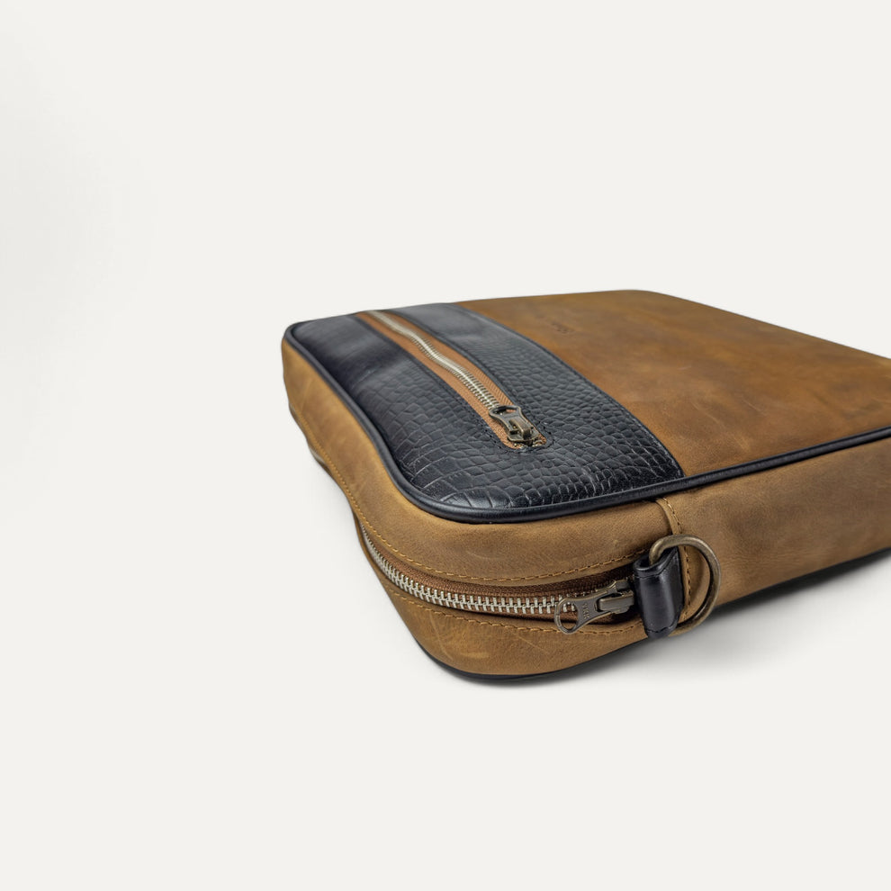 Adler Messenger Bag tan