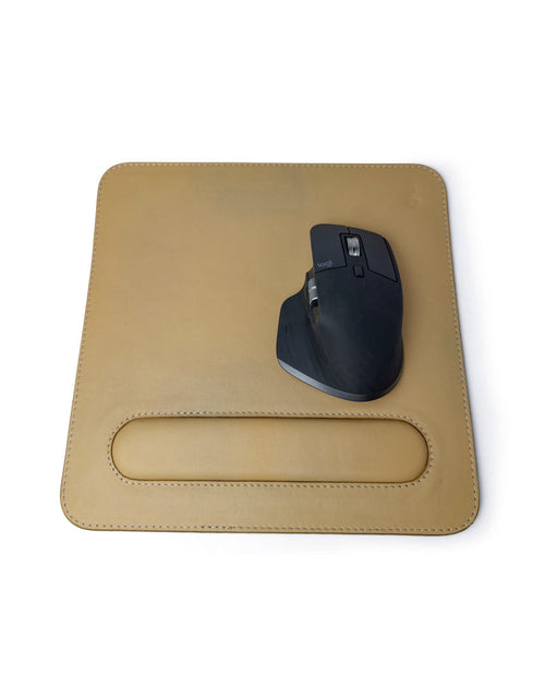 تحميل الصورة إلى عارض المعرض، Leather Mouse Pad Beige
