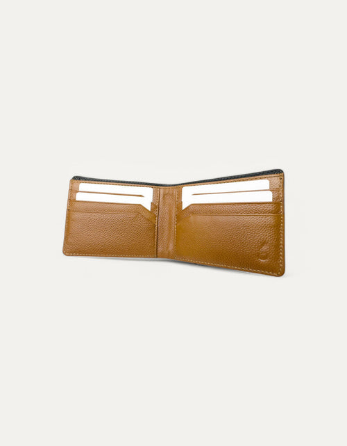 تحميل الصورة إلى عارض المعرض، Merit Bifold Wallet Plain
