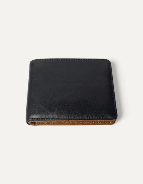 تحميل الصورة إلى عارض المعرض، Merit Bifold Wallet Plain
