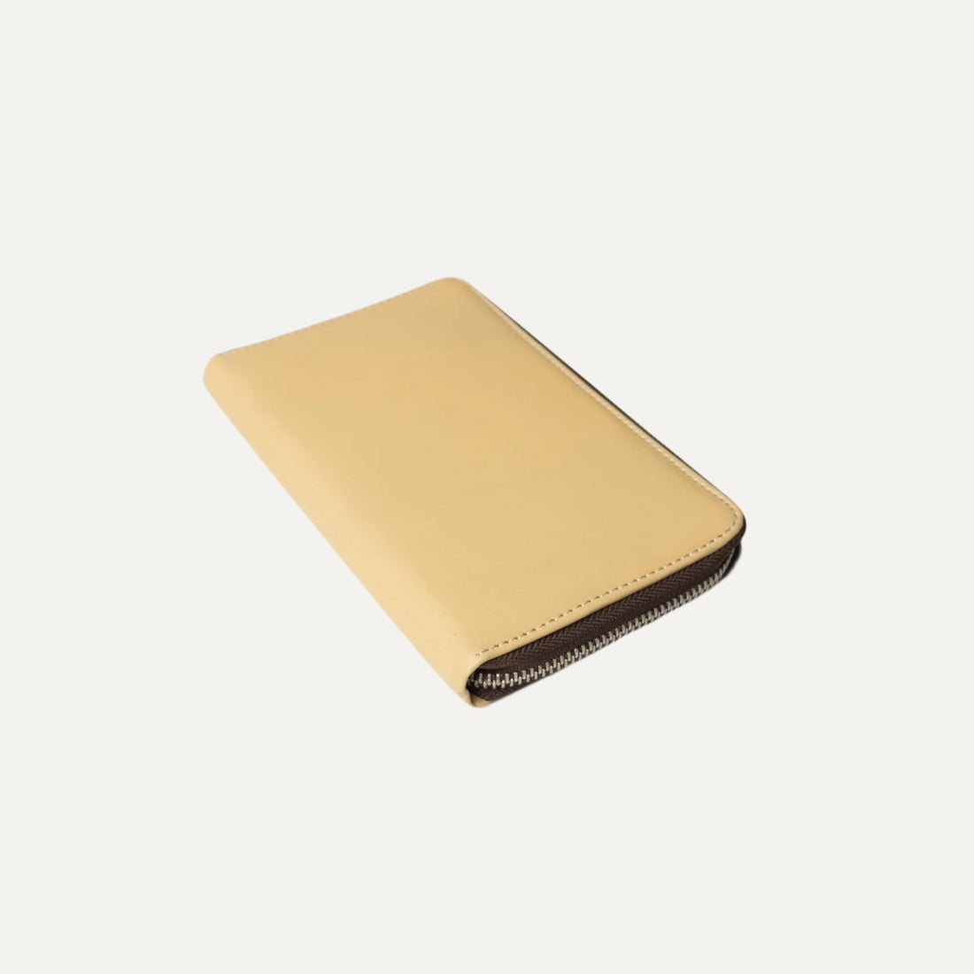 Voyager Passport Folio Beige